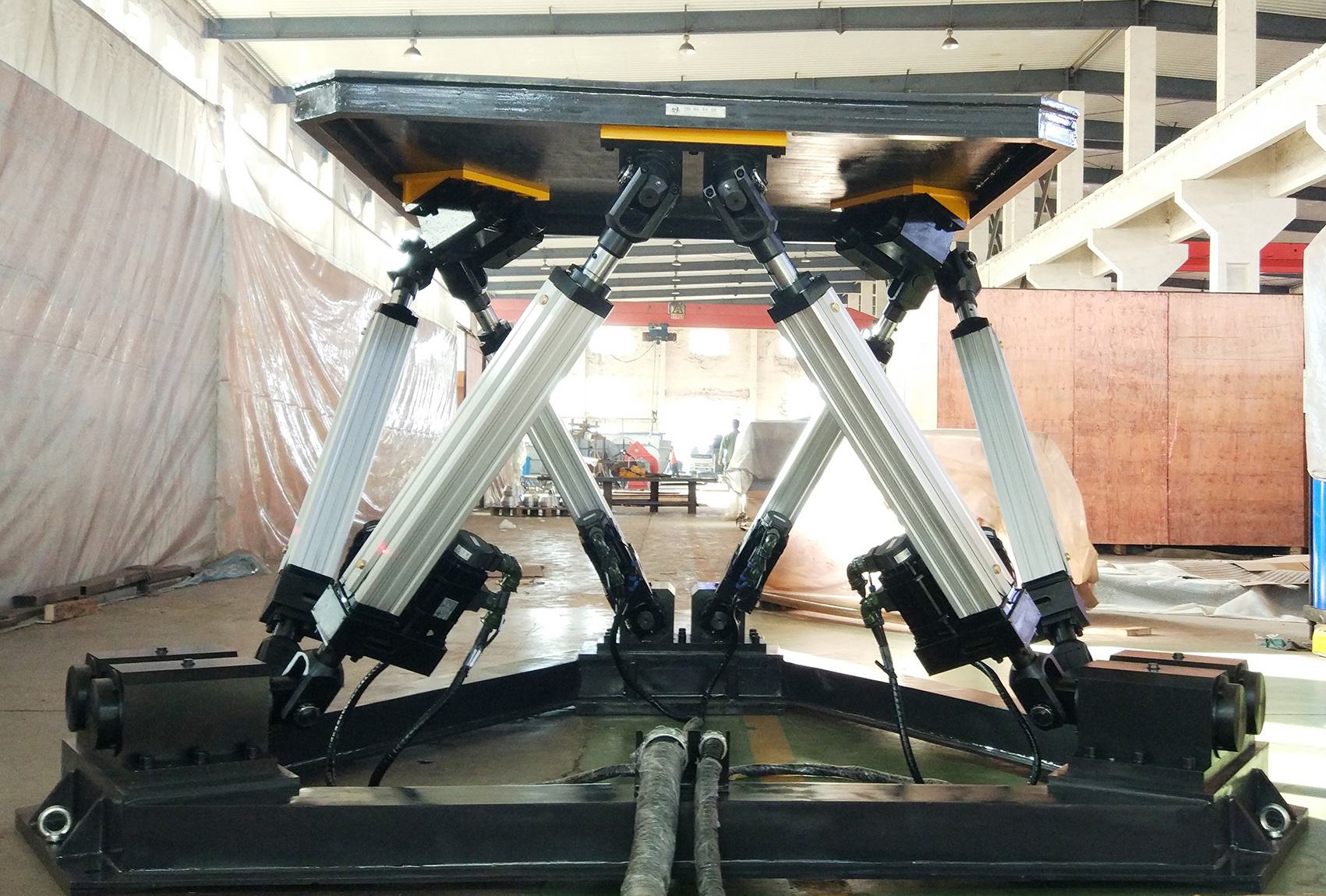 六自由度搖擺臺（折返-虎克鉸）