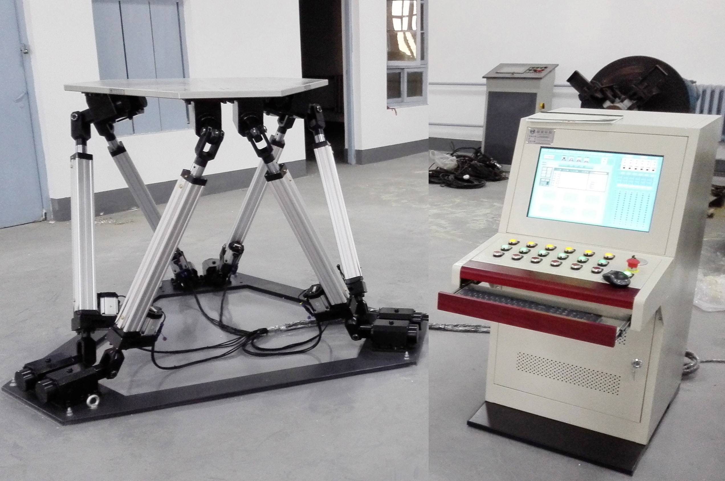 六自由度搖擺臺（折返+虎克鉸）