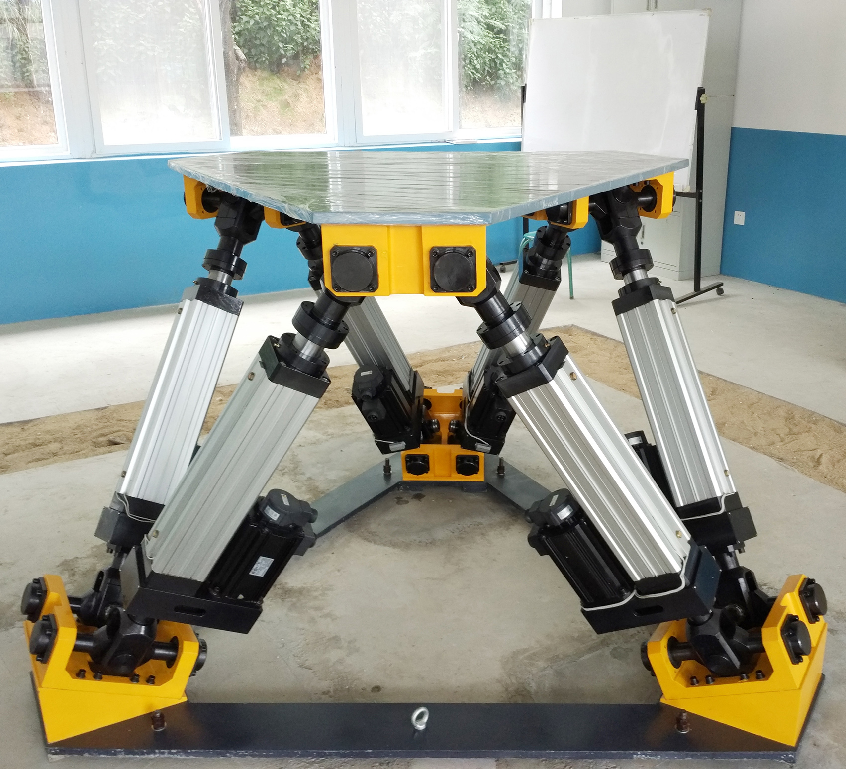 50-4 六自由度振動臺 副本.jpg